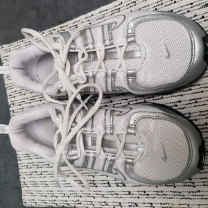 Women's Nike Air Max 8.5